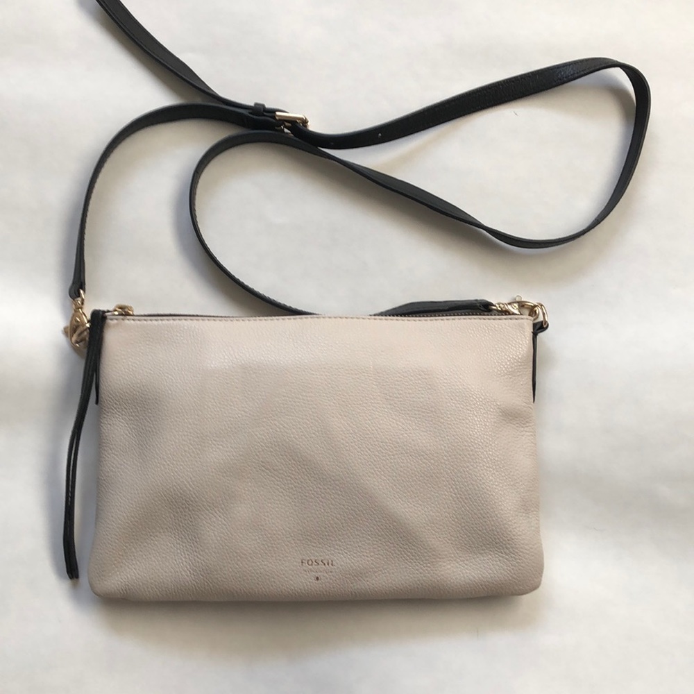 Beautiful Fossil pebbled leather crossbody purse